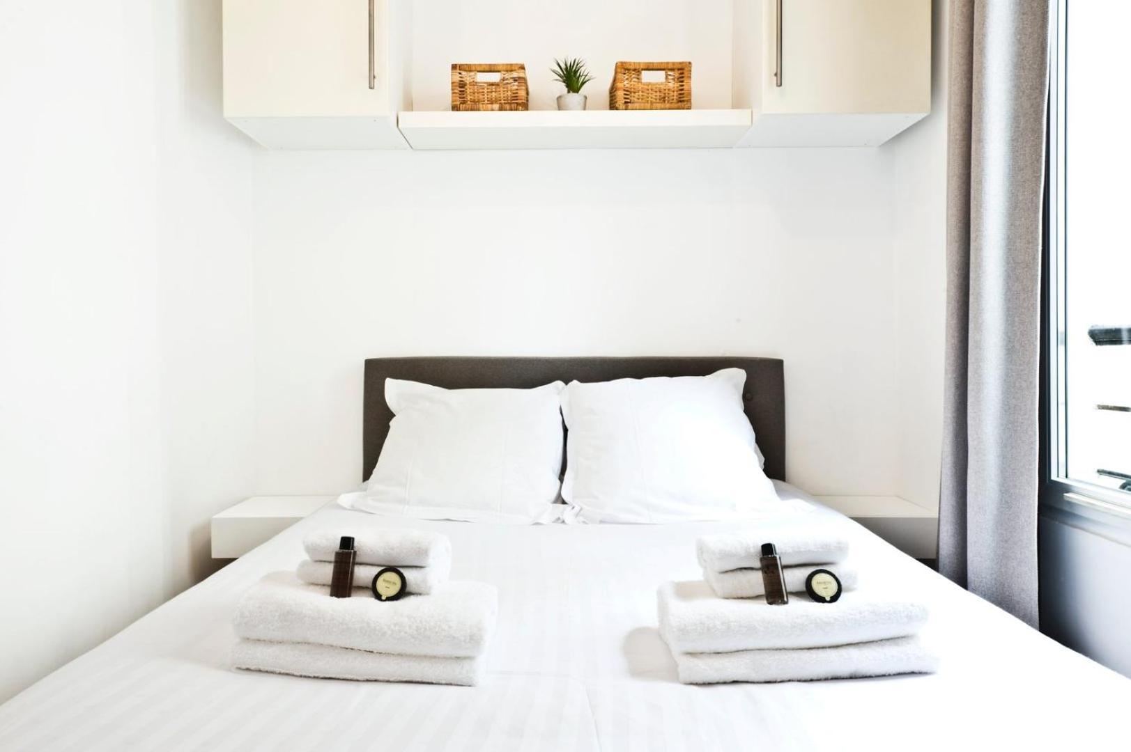 Bluestay 275 - A Paris